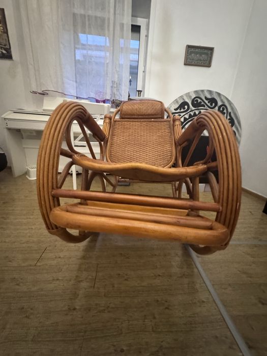 Кресло деревянное качающееся