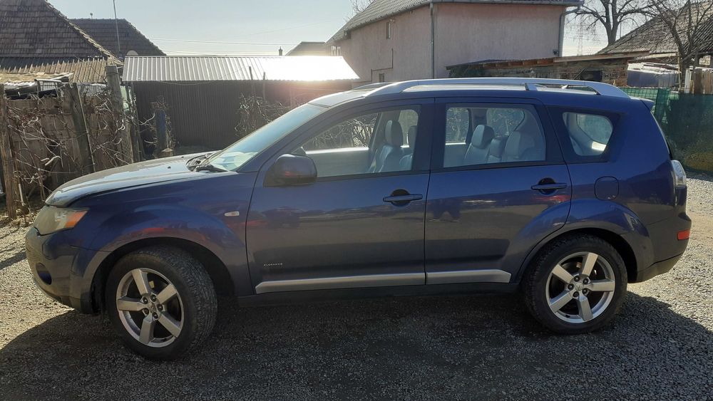 Dezmembrez Piese Mitsubishi Outlander din 2008