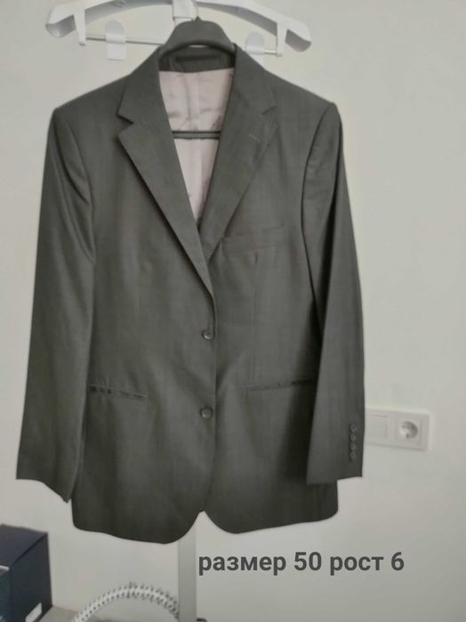 Костюмы мужские разные