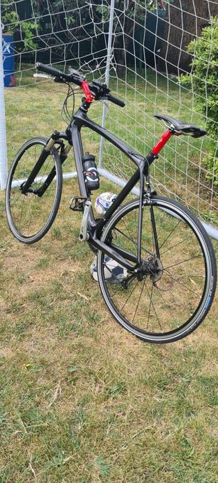 Vând cursiera full carbon