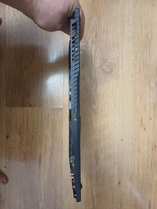 Bottom Case MSI MS-16R4  Carcasa Inferioara Neagra
Stare foarte buna