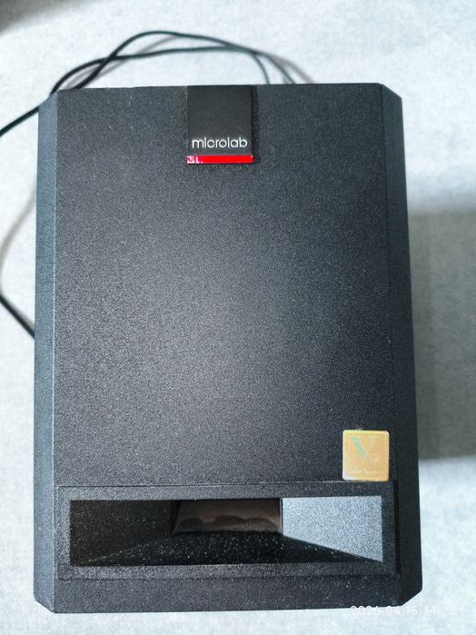 Продаю акустическую систему 2.1 Microlab FC370