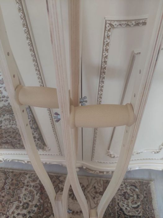 Подмышечные костыли