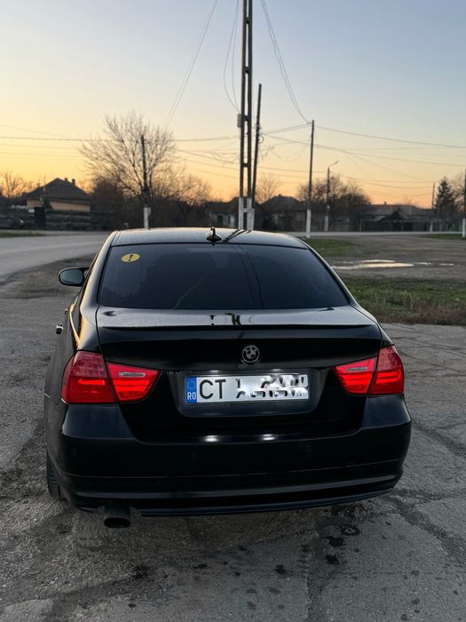 Vând BMW E90 facelift