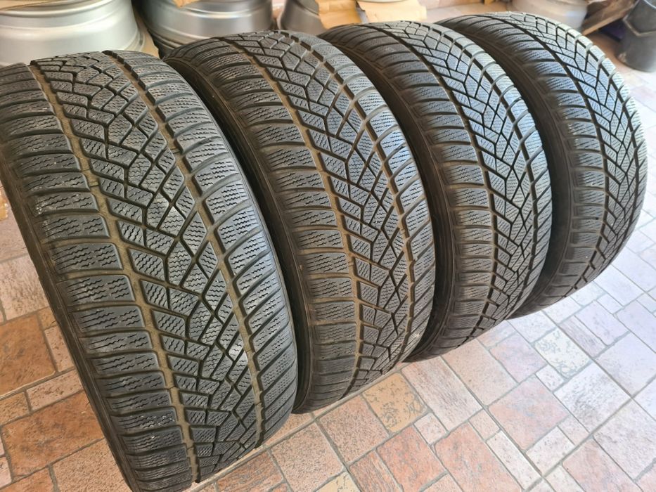225/45R18 Apollo