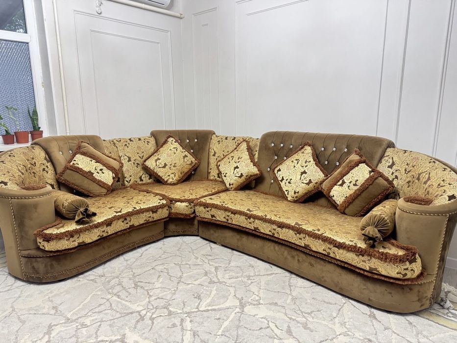 Диван сатылады. Продается