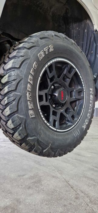 Шины М\Т  Хенкук! 265\70\17