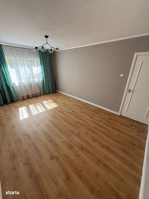 Apartament 2 decomandate Brazdă Pedagogic parter cu balcon renovat