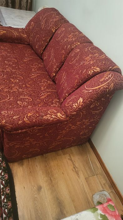 Продам Диван б/у