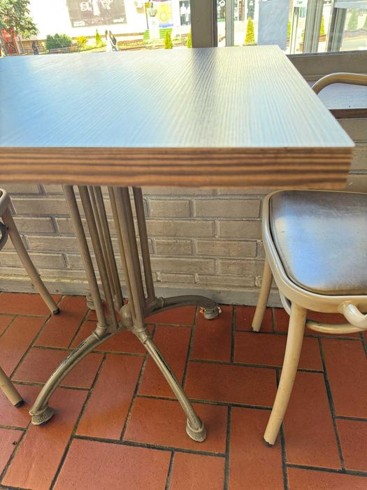 Маса за кафе/ хранене