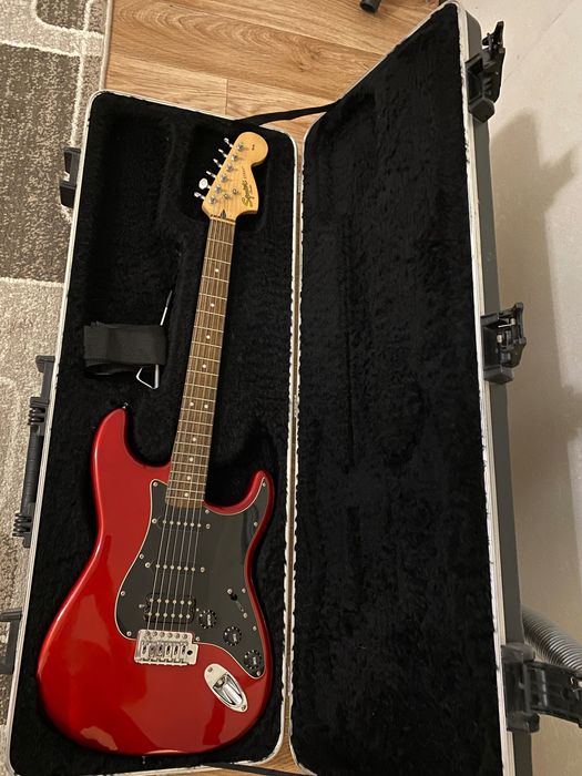 Продам электрогитару Fender Squier Affinity, торг есть