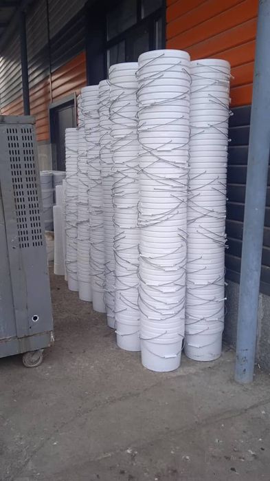 Пластиковые ведра -  11 л. ведро