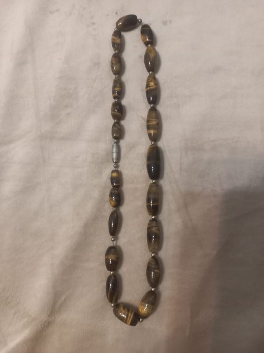 Бусы из натурального камня