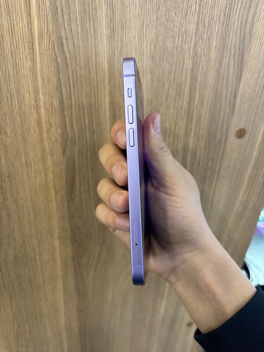 Айфон 12 128 гб.    .