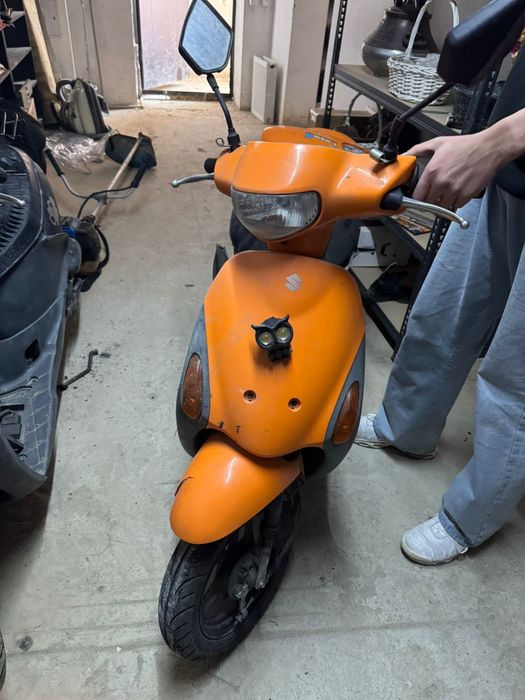 Два мопеды Сузуки летс 4