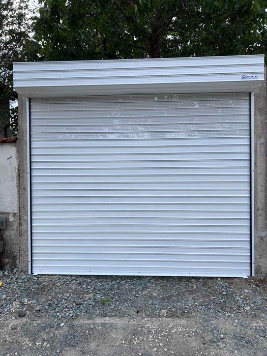 Гаражни, ролетни и охранителни врати