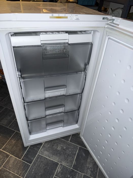 Congelator Arctic cu 4 sertare