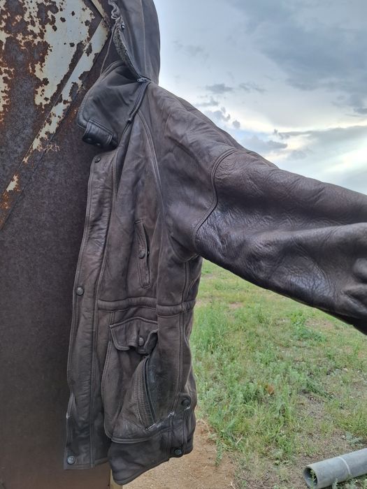 Продам кожаную куртку тёплую