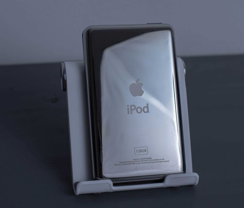 iPod Classic 6th Generation 128GB – Baterie 2000mAh, Carcasă Nouă