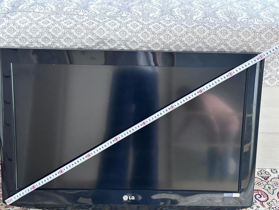 Телевизор LG б/у.