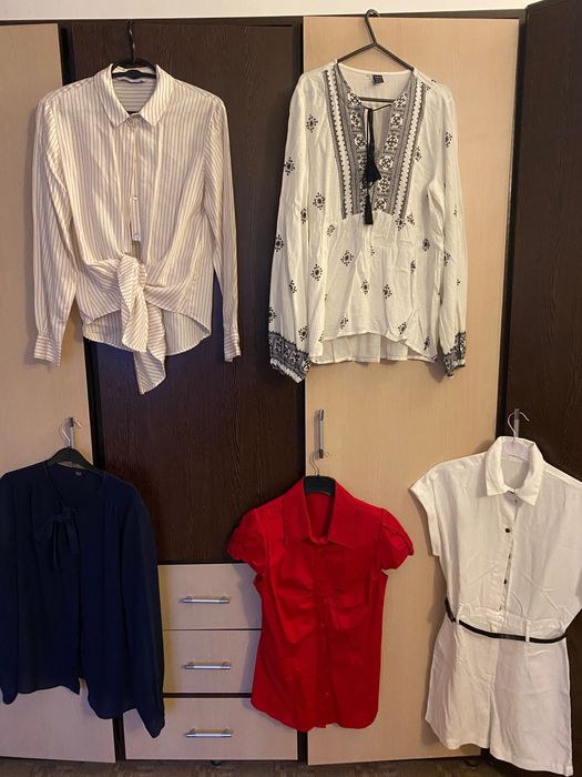 Cămăși albe mărime S 25 lei bucata