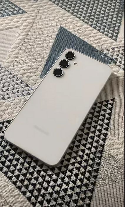 Samsung A35 5g:Белый