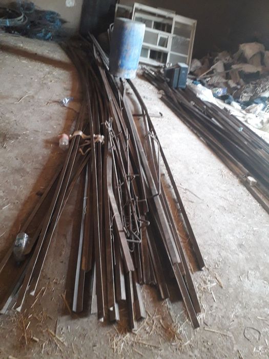 Rasiyskiy temir ugolnik sotiladi