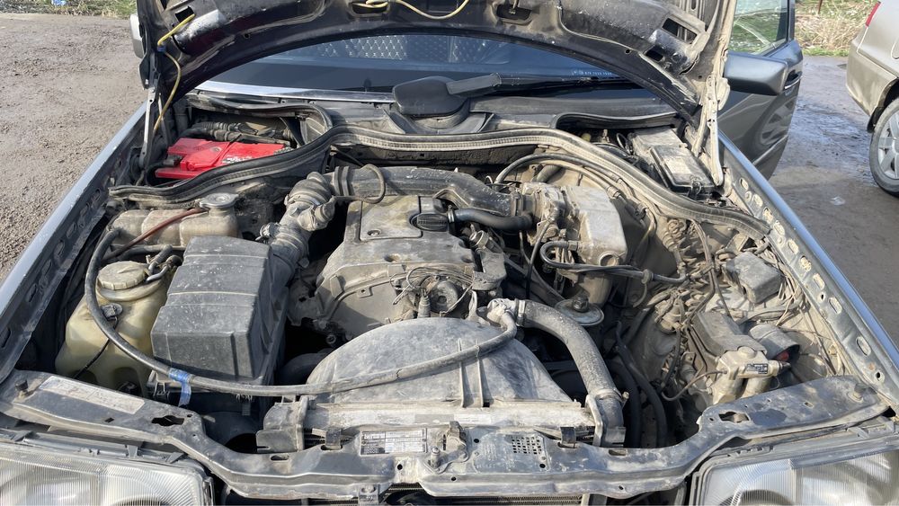 Мерседес 1993 2,2 2,2