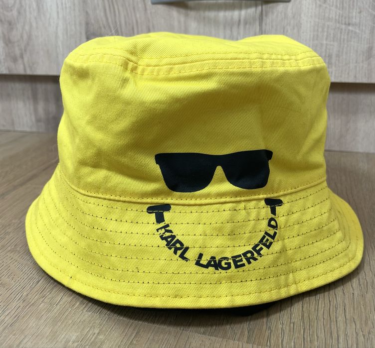 Karl Lagerfeld двулицева бъкет шапка