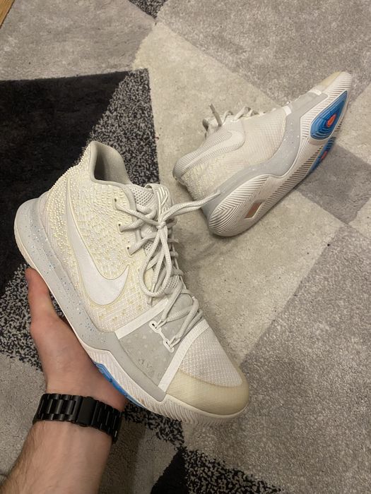 Nike ZOOM Kyrie 3 Ivory