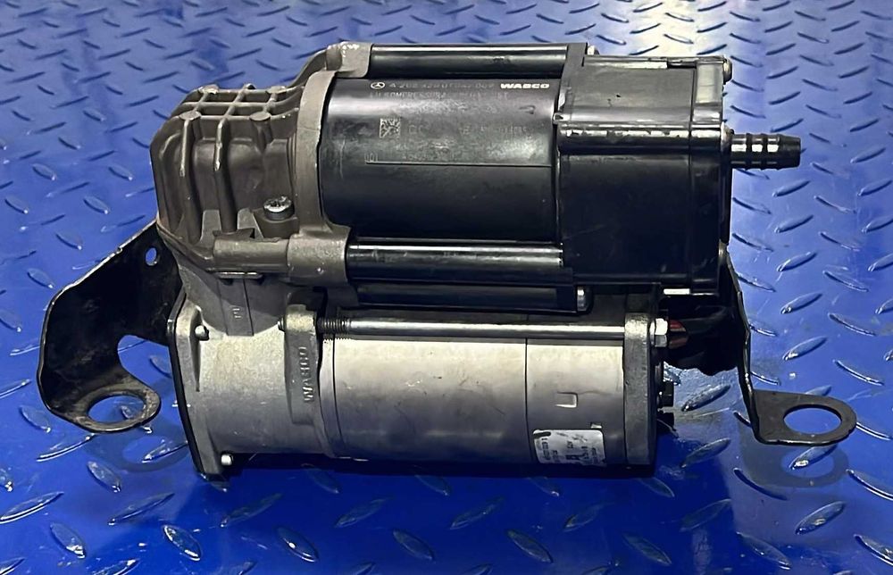 Compresor suspensie pneumatica Mercedes A2053200104