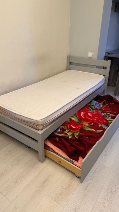 Кровати двухместные 2 штуки