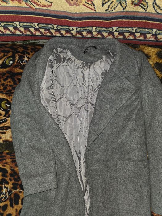 Продам Пальто,4.000