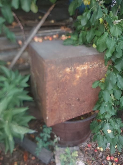 Продам металлический лист и бак