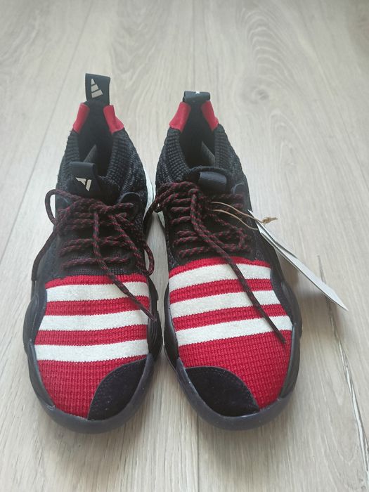 Adidași adidas Trae Young 2.0, în ediția specială mărimea 38