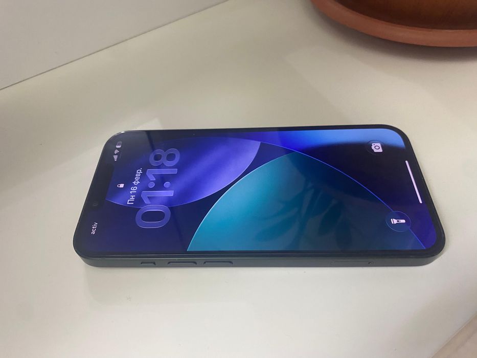 iPhone 13 128 GB green в идеале