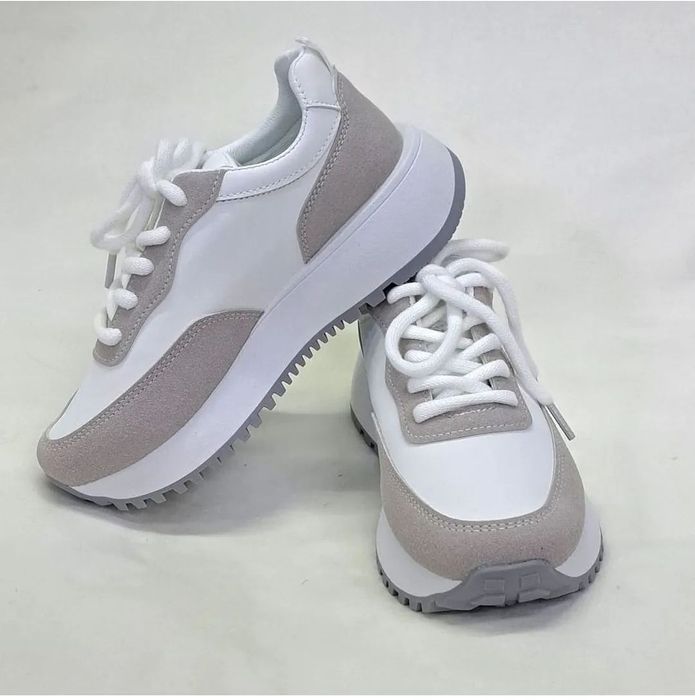 Кроссовки женские