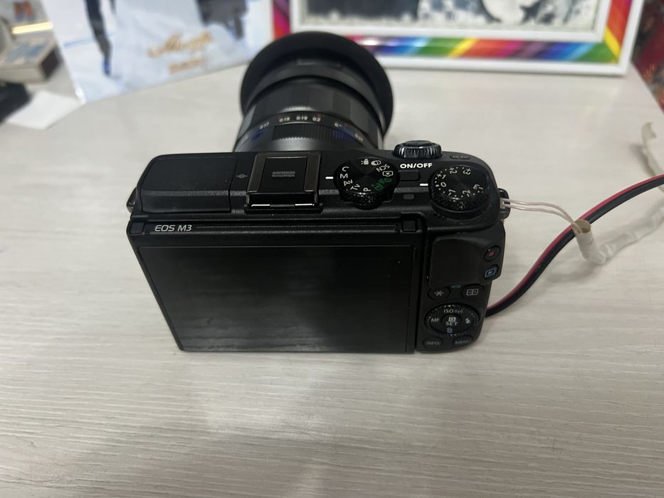 Canon EOS M3 с обьективом