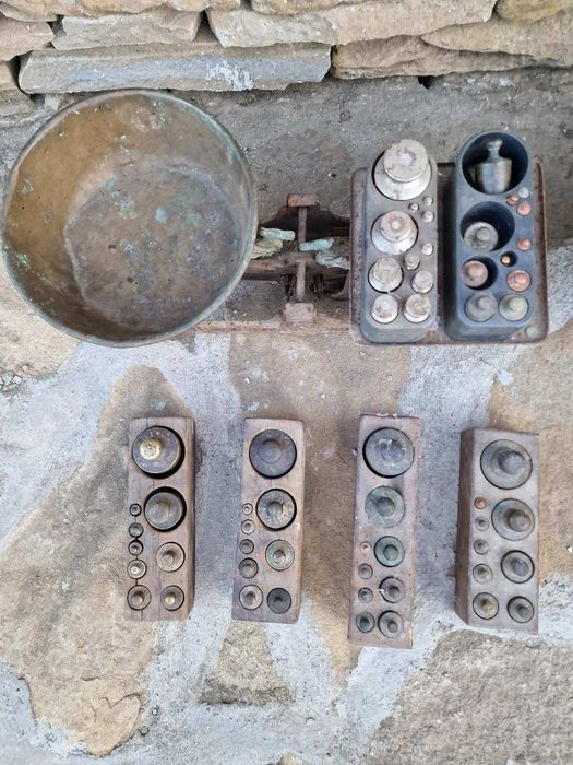 Стар кантар везна с тежести грамове, антикварни