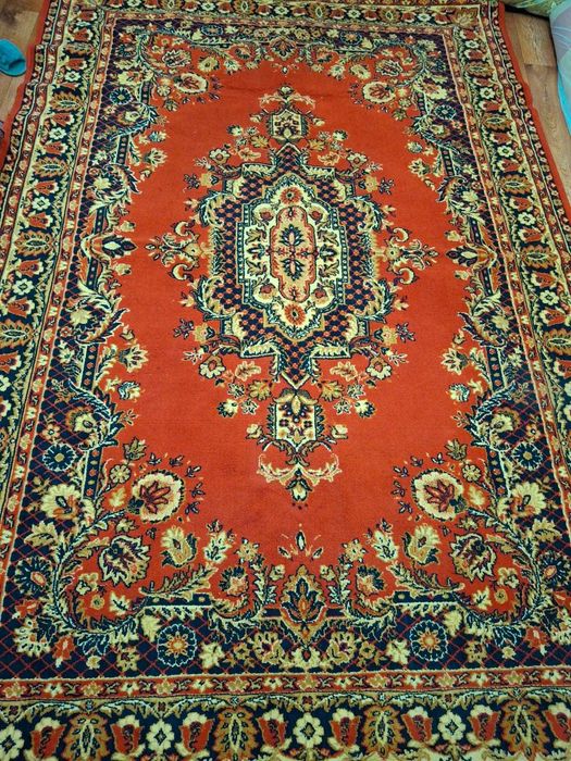 Ковры б/у в отличном состоянии