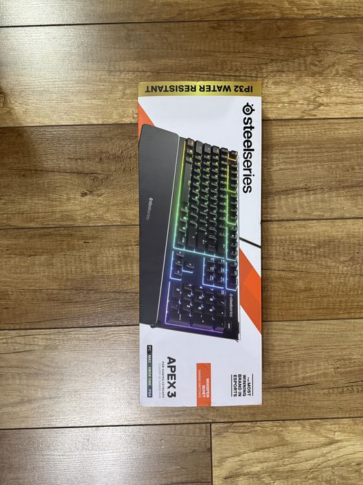 Tastatură steelseries apex 3