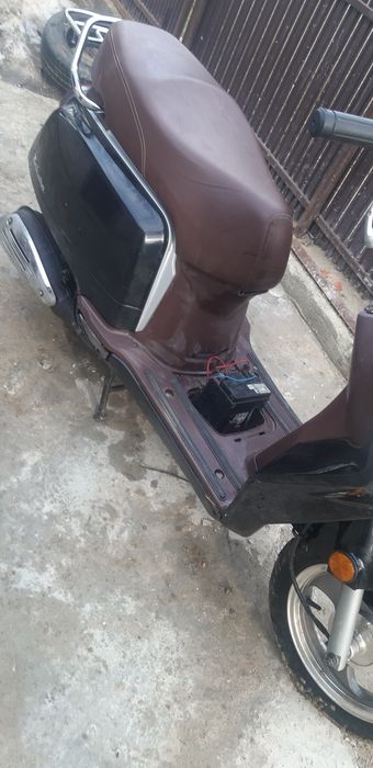 Scuter Zahara schimb