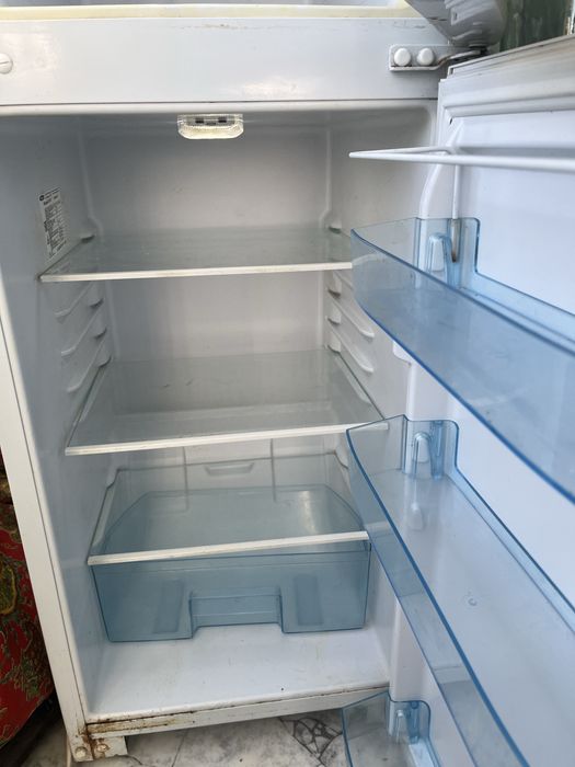 Продам холодильники