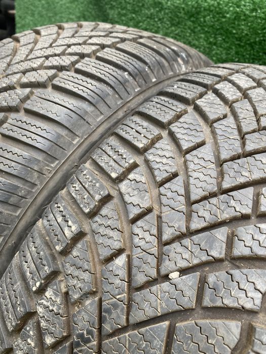 Set 2 anvelope iarna Bridgestone Blizzak LM005 225 60 R17 99H Dot2222