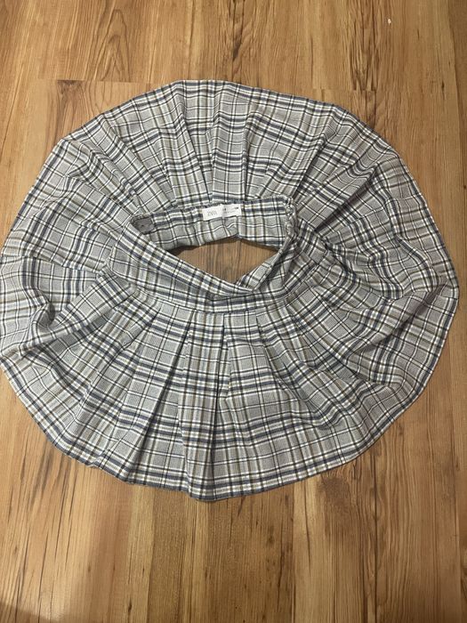 Плесирана пола Зара