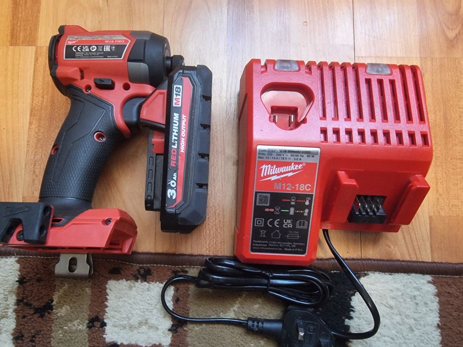 Autofiletanta Milwaukee Fid3