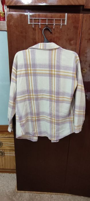 Продам две кофты и куртку