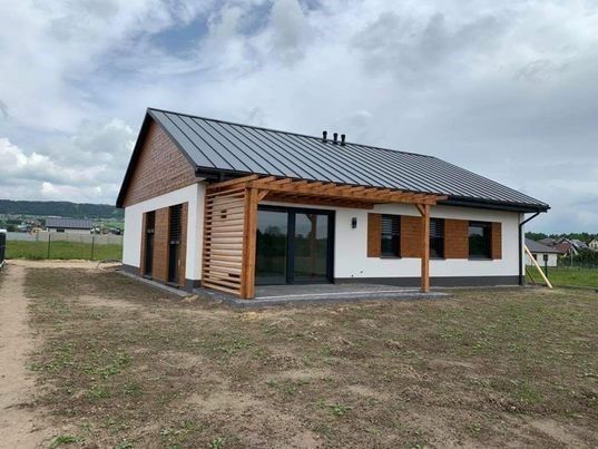 Construim case si containere modulare pe structură metalică sau lemn r