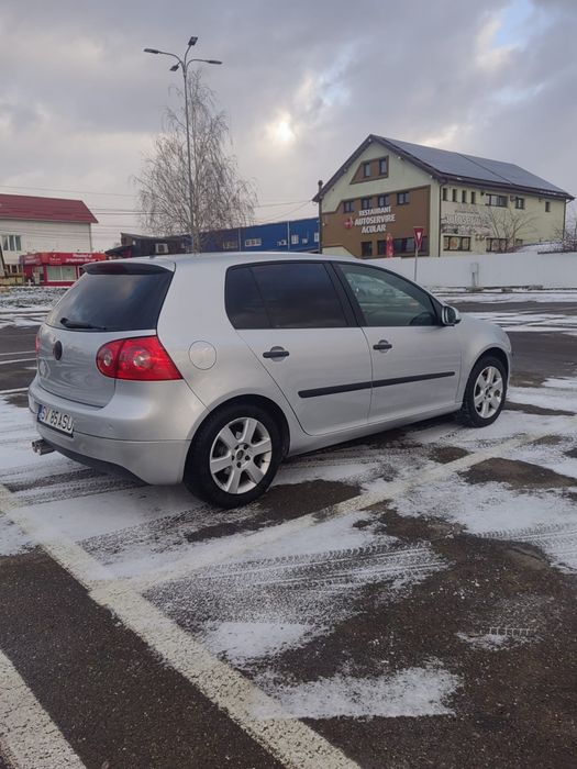 Volkswagen Golf 2005 benzină, 2.695 € — imagine 5