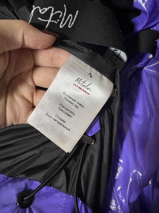 Продается зимний комбинезон на девочку